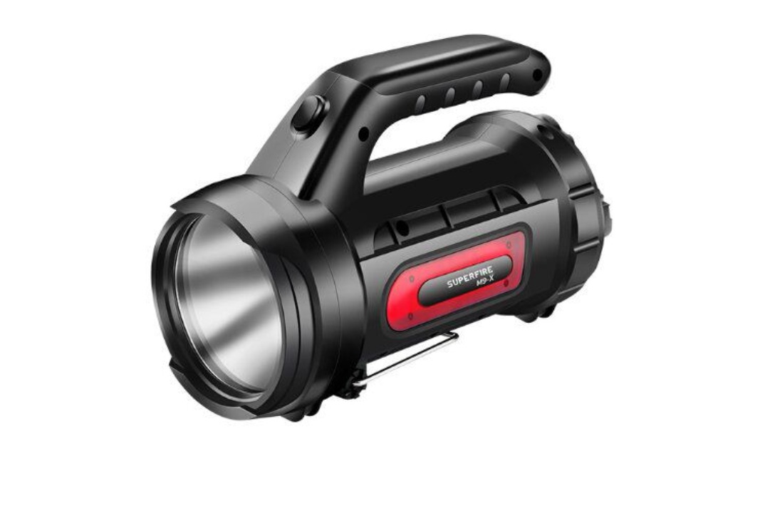 Lommelykt SUPERFIRE-M9-X; LED; 440 lm; 2x1,5 Ah batt.