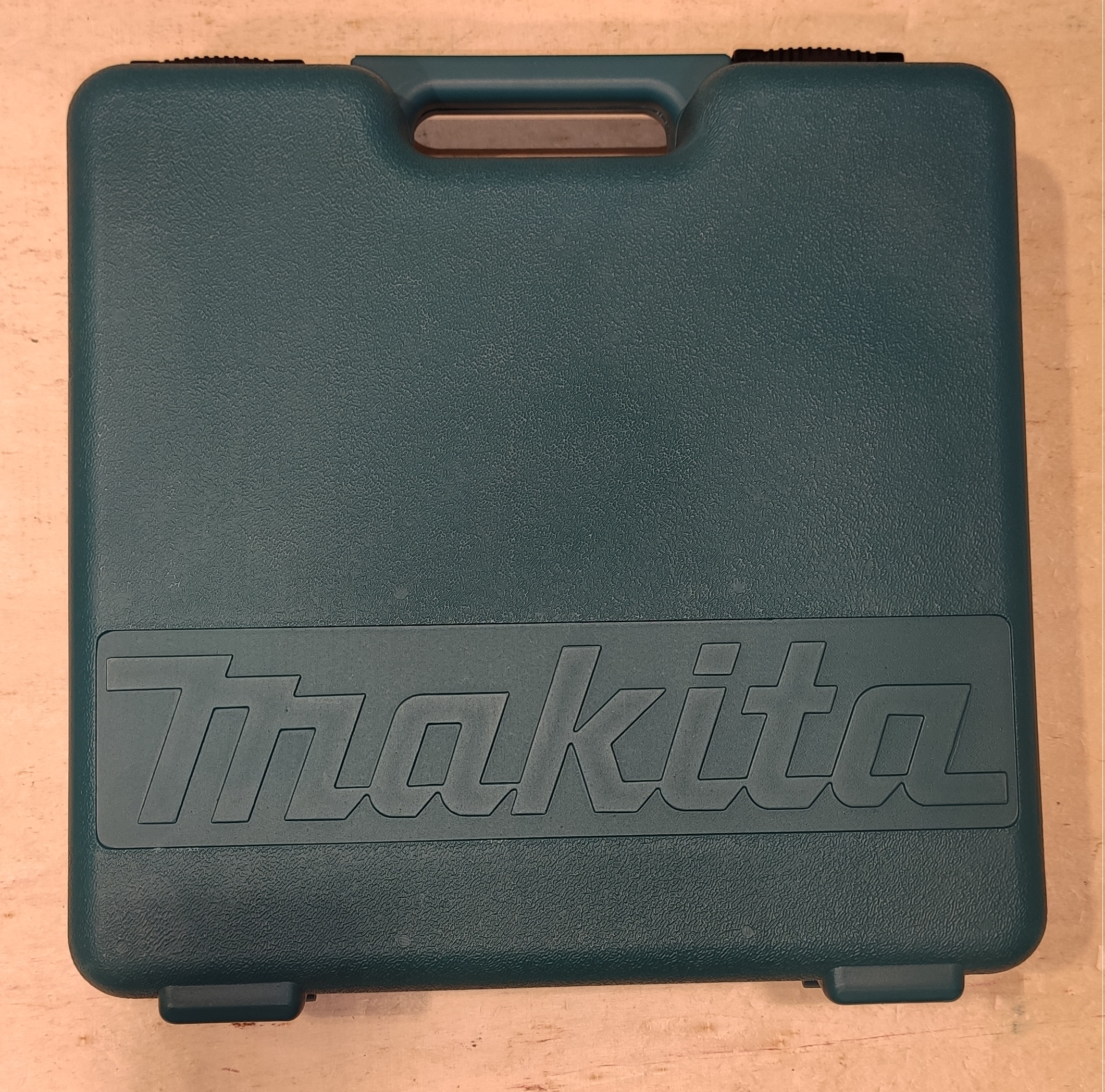 Kasse Makita AF550H
